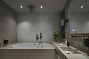 AMIRA LUXURY RESORT & SPA