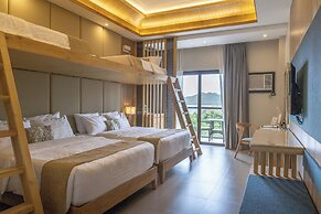 Zuri Resort