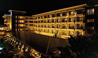 Zuri Resort