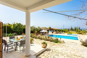 Villa Xenios Dias in Argaka