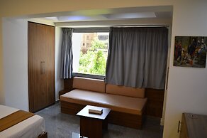 Royal Inn Residence