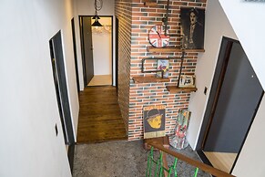 House Inn House