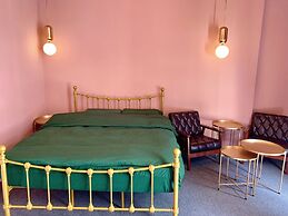 House Inn House