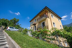 Ca' Gina Panoramica - Monte Bre