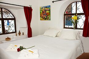 Catama Inn Hotel