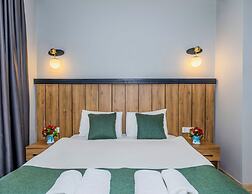 La Pera Suites