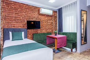 La Pera Suites
