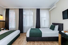 La Pera Suites