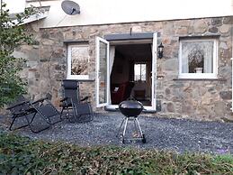 Inviting 3-bed Cottage Close to Pwllheli