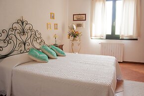 VILLA AURORA