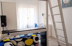 Kamchu Apartments Room Piazza Bologna 1
