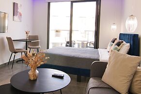 Phaedrus Living Seaside Luxury Flat Athina 118