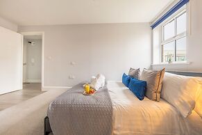 Super Luxe Central Maidenhead Apartment