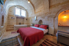 Kapalos Cave Hotel