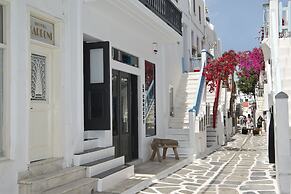Karboni Hotel