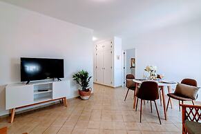 Holiday 1 Bed Apartment With Pool in Albufeira