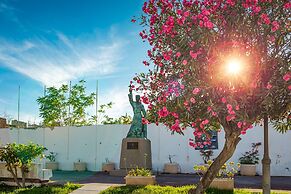 Holiday 1 Bed Apartment With Pool in Albufeira