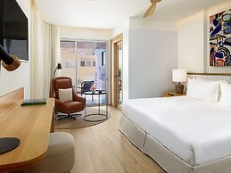 H10 Croma Malaga
