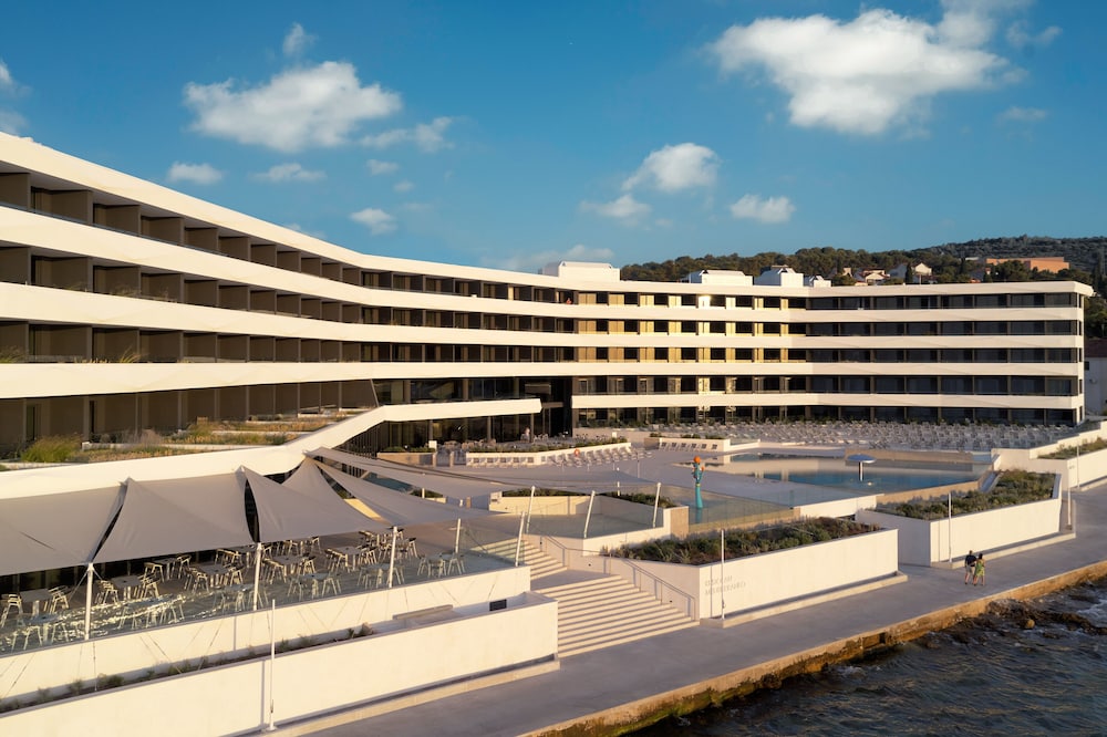 Grand hotel View