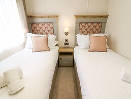 Curlew Lodge