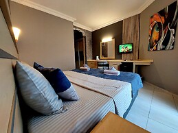 Summer Rose Hotel