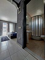 Summer Rose Hotel