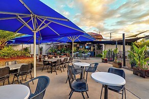 Esk Grand Hotel