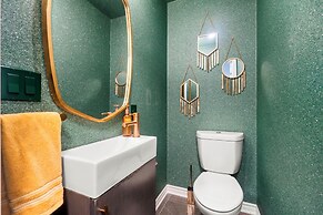 Etobicoke Suites