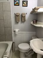 Edgewater Motel & Campground