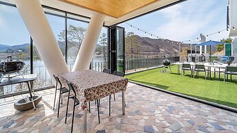 Chungnam Cheongyang Kongmaea Poolvilla