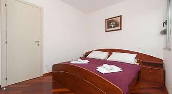 Apartments Nikolina