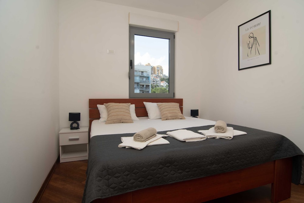Apartments Nikolina