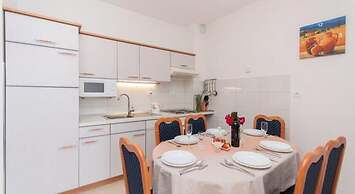Apartments Nikolina