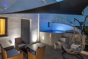 Potamida Suites