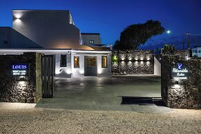 Potamida Suites