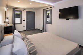 Potamida Suites