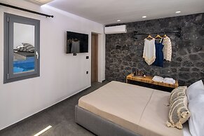 Potamida Suites