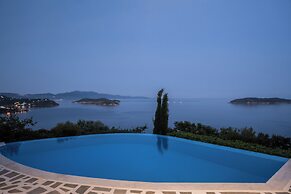 Oniro Skiathos