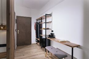 ELEATERRA HOTEL