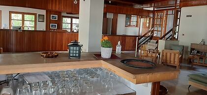 ELEATERRA HOTEL