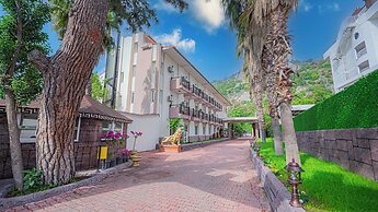 Rios Beach Hotel