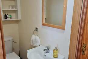 1 Bed Retreat-sleeps 2-secure Parking-garden