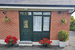 1 Bed Retreat-sleeps 2-secure Parking-garden