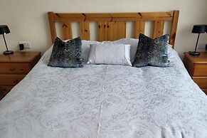 1 Bed Retreat-sleeps 2-secure Parking-garden