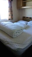 Inviting 3 Bedrooms Caravan gas Central Heating