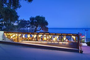 Valtos Beach Hotel