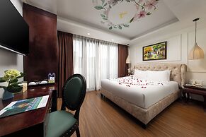 Golden Legend Palace Hotel