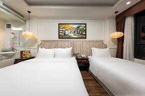 Golden Legend Palace Hotel