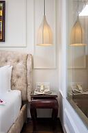 Golden Legend Palace Hotel