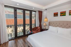 Golden Legend Palace Hotel